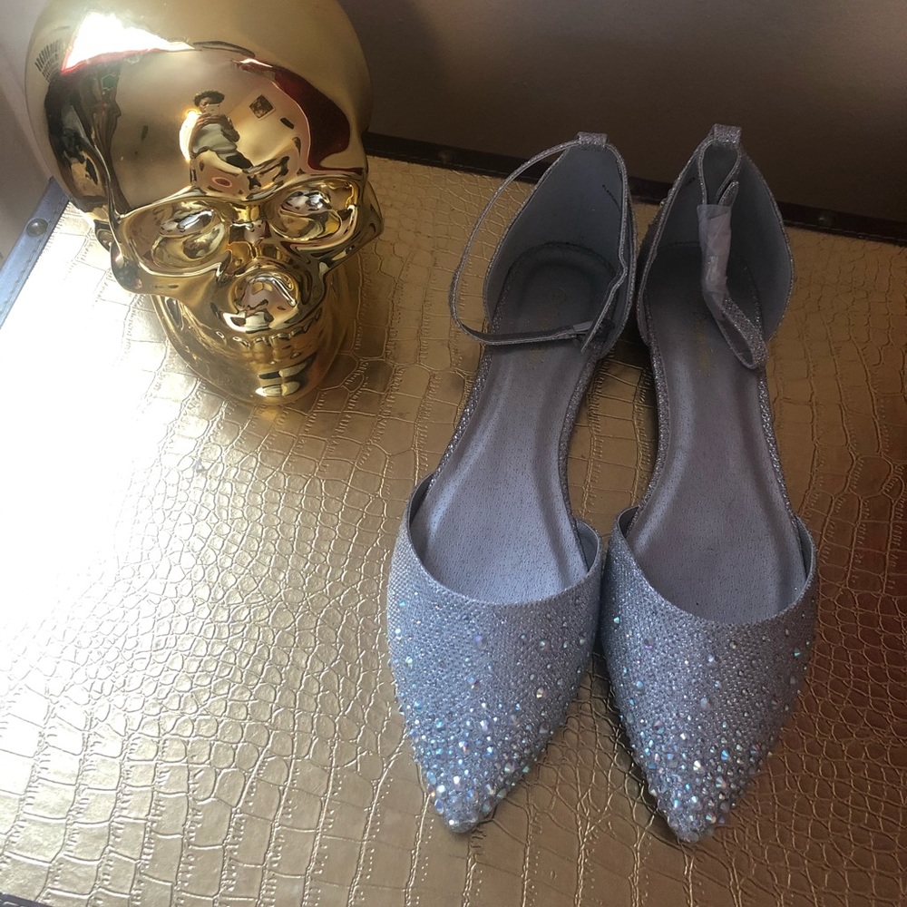 Dream Pairs silver rhinestone ballet slippers.